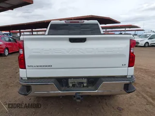 2021 Chevrolet Silverado 1500 LT with VIN 3GCUYDED0MG249882, listed as a IAAI auction lot 41779916 with 106,357 mi miles. Bid and sale history available at carsss.com. Image 16.