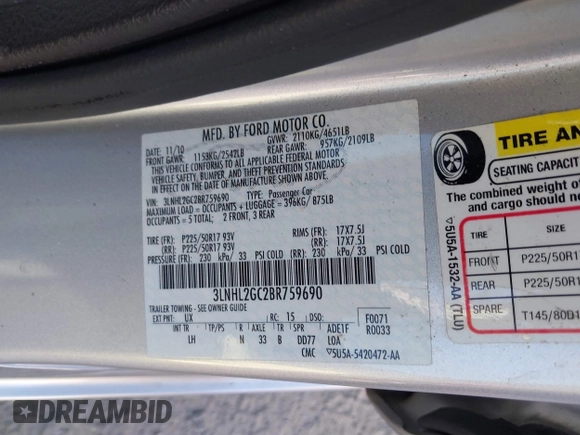 2011 Lincoln MKZ with VIN 3LNHL2GC2BR759690, listed as a IAAI auction lot 41672626 with 117,839 mi miles. Bid and sale history available at carsss.com. Image 9.