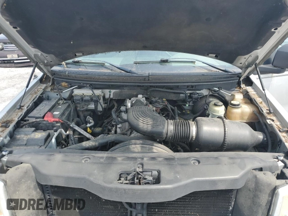 2004 Ford F-150 STX z VIN 1FTRX12WX4NA93239, wystawiony jako Copart lot #60365685 z przebiegiem 248 470 mil mil oraz Czysty tytuł • Clean title. Historia ofert i sprzedaży dostępna na DreamBid. Obrazek 11.
