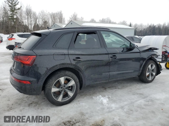 2024 Audi Q5 Komfort with VIN WA1AAAFY1R2134287, listed as a Copart auction lot 45710475 with 5,538 mi miles and Salvage Title. Bid and sale history available at carsss.com. Image 3.