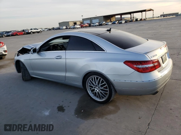 2013 Mercedes-Benz E 350 with VIN WDDKJ5KB8DF221064, listed as a Copart auction lot 50376125 with 135,503 mi miles and Salvage title. Bid and sale history available at DreamBid. Image 2.