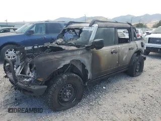 2022 Ford Bronco z VIN 1FMEE5BP3NLB32105, wystawiony jako Copart lot #62403575 z przebiegiem Nie podano mil oraz Szkoda całkowita • Salvage title. Historia ofert i sprzedaży dostępna na DreamBid. Obrazek 1.