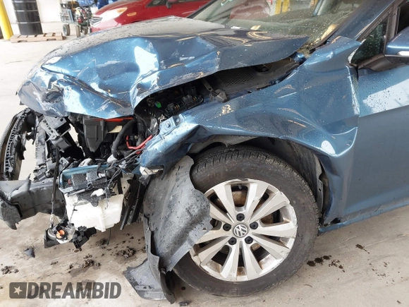 2015 Volkswagen Golf SE с VIN 3VW2A7AU5FM015547, выставлен на аукционе IAAI как лот 42289100 с пробегом 109 938 миль миль и . История ставок и продаж доступна на DreamBid. Изображение 6.