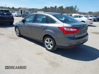 2013 Ford Focus SE with VIN 1FADP3F23DL355181, listed as a IAAI auction lot 42103742 with 171,594 mi miles. Bid and sale history available at carsss.com. Image 3.