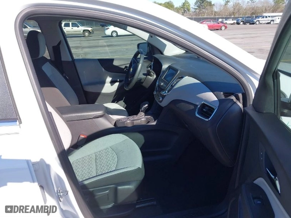 2024 Chevrolet Equinox LT with VIN 3GNAXKEG1RL326804, listed as a IAAI auction lot 41701017 with 9,939 mi miles. Bid and sale history available at carsss.com. Image 5.