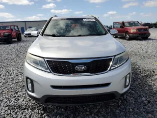 2015 Kia Sorento LX with VIN 5XYKT4A61FG640165, listed as a Copart auction lot 54720075 with 183,119 mi miles and Salvage Title. Bid and sale history available at carsss.com. Image 5.