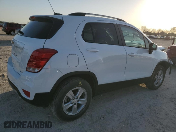 2022 Chevrolet Trax LT with VIN KL7CJPSM8NB559131, listed as a Copart auction lot 48330105 with 74,616 mi miles and Salvage Title. Bid and sale history available at carsss.com. Image 3.