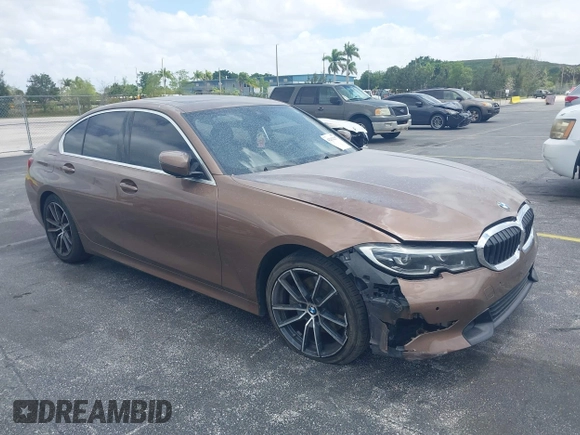 2020 BMW 3 Series 330i z VIN WBA5R1C05LFH82648, wystawiony jako IAAI lot #42112217 z przebiegiem 99 087 mil mil oraz . Historia ofert i sprzedaży dostępna na DreamBid. Obrazek 1.