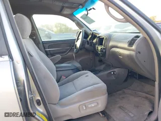 2005 Toyota Sequoia SR5 with VIN 5TDZT34AX5S260090, listed as a IAAI auction lot 41826887 with 231,033 mi miles. Bid and sale history available at carsss.com. Image 5.