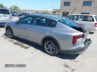 2025 Kia K4 LXS with VIN 3KPFT4DE0SE031208, listed as a IAAI auction lot 41989513 with 1,619 mi miles. Bid and sale history available at carsss.com. Image 3.