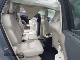 2023 Volvo XC90 Ultimate Bright Theme with VIN YV4H60CA3P1950747, listed as a IAAI auction lot 41677410 with 27,723 mi miles and . Bid and sale history available at DreamBid. Image 8.