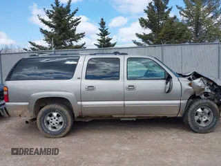 2002 Chevrolet Suburban LS with VIN 1GNFK16Z42J120730, listed as a IAAI auction lot 42021233 with 175,127 mi miles. Bid and sale history available at carsss.com. Image 14.