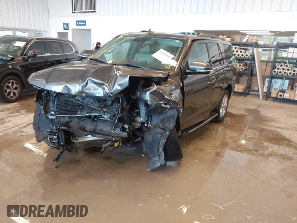 2019 Ford Expedition XLT with VIN 1FMJU1JT8KEA82990, listed as a IAAI auction lot 41622190 with 1 mi miles. Bid and sale history available at carsss.com. Image 22.