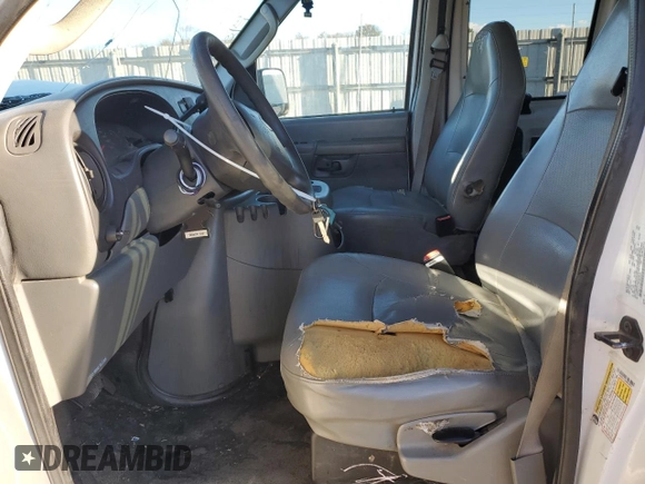 2006 Ford Econoline Passenger XL with VIN 1FBSS31L36HB03652, listed as a Copart auction lot 84521014 with 320,207 mi miles and Salvage Title. Bid and sale history available at carsss.com. Image 7.
