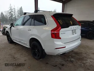 2018 Volvo XC90 Inscription with VIN YV4A22PL5J1388636, listed as a IAAI auction lot 41313782 with 59,859 mi miles. Bid and sale history available at carsss.com. Image 3.