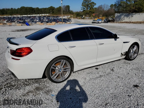 2013 BMW 6 Series 650i xDrive with VIN WBA6B4C53DD098522, listed as a Copart auction lot 86896564 with 121,198 mi miles and Salvage Title. Bid and sale history available at carsss.com. Image 3.
