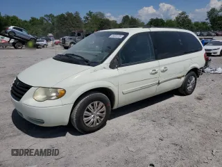2005 Chrysler Town & Country LX z VIN 2C4GP44RX5R319039, wystawiony jako Copart lot #55039155 z przebiegiem 185 200 mil mil oraz Czysty tytuł • Clean title. Historia ofert i sprzedaży dostępna na DreamBid. Obrazek 1.