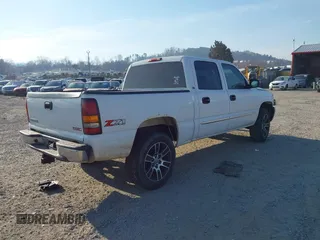2006 GMC Sierra 1500 SLT with VIN 2GTEK13Z161259108, listed as a IAAI auction lot 41900305 with 254,027 mi miles and . Bid and sale history available at carsss.com. Image 4.