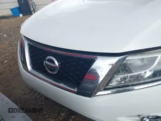 2014 Nissan Pathfinder SV with VIN 5N1AR2MN1EC633801, listed as a IAAI auction lot 41759457 with 190,723 mi miles and . Bid and sale history available at DreamBid. Image 6.