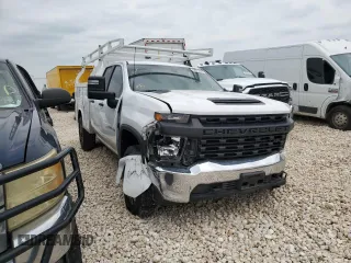 2022 Chevrolet Silverado 1500 with VIN 1GB2WLE78NF328371, listed as a Copart auction lot 53753955 with 70,645 mi miles and Salvage Title. Bid and sale history available at DreamBid. Image 4.