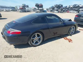 2003 Porsche 911 Carrera with VIN WP0AA29953S620592, listed as a IAAI auction lot 41808347 with 117,175 mi miles. Bid and sale history available at carsss.com. Image 4.