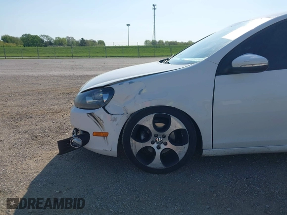 2013 Volkswagen Golf TDI z VIN WVWDM7AJ9DW138502, wystawiony jako IAAI lot #42115604 z przebiegiem 133 888 mil mil oraz . Historia ofert i sprzedaży dostępna na DreamBid. Obrazek 6.