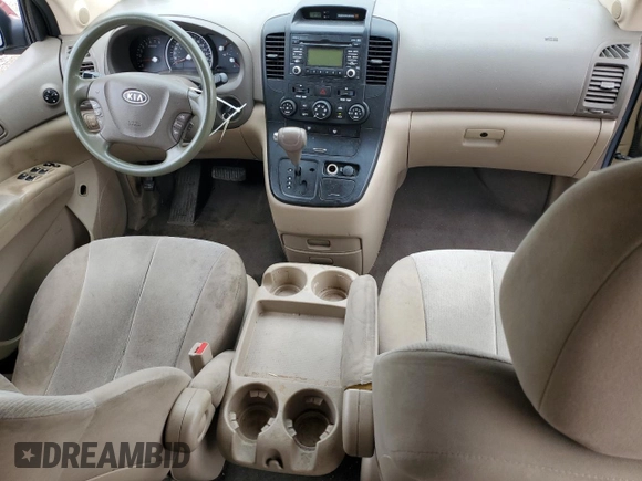 2011 Kia Sedona LX with VIN KNDMG4C71B6409718, listed as a Copart auction lot 55309365 with 307,610 mi miles and Salvage Title. Bid and sale history available at carsss.com. Image 8.