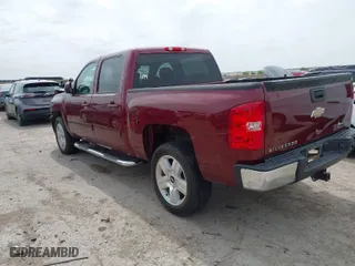 2008 Chevrolet Silverado 1500 LTZ with VIN 3GCEC13J18G212369, listed as a IAAI auction lot 41887947 with 318,161 mi miles. Bid and sale history available at carsss.com. Image 3.