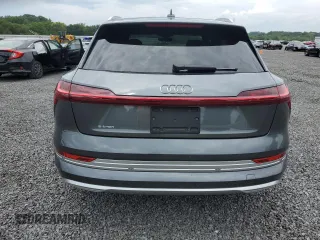 2019 Audi e-tron Prestige with VIN WA1VAAGE2KB005891, listed as a Copart auction lot 60627053 with 25,596 mi miles. Bid and sale history available at carsss.com. Image 6.