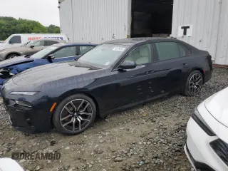 2025 BMW 7 Series 760i xDrive with VIN WBA33EJ02SCU84784, listed as a Copart auction lot 60109235 with 165 mi miles and Salvage title. Bid and sale history available at DreamBid. Image 1.