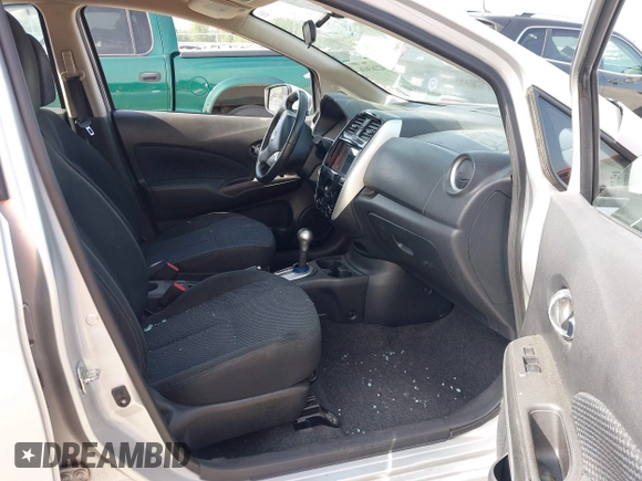2015 Nissan Note SV z VIN 3N1CE2CP3FL391193, wystawiony jako IAAI lot #42263616 z przebiegiem Nie podano mil oraz . Historia ofert i sprzedaży dostępna na DreamBid. Obrazek 5.