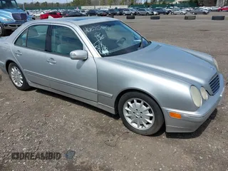 2000 Mercedes-Benz E 320 with VIN WDBJF65J9YB129649, listed as a IAAI auction lot 42020958 with 192,622 mi miles and . Bid and sale history available at DreamBid. Image 1.