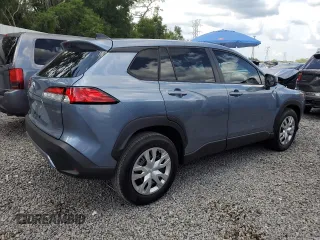 2025 Toyota Corolla Cross L with VIN 7MUAAAAG4SV134423, listed as a Copart auction lot 58827045 with 2,147 mi miles and Salvage title. Bid and sale history available at DreamBid. Image 3.