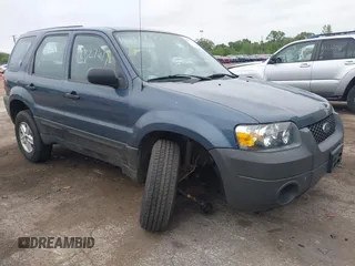 2005 Ford Escape XLS Value с VIN 1FMYU02Z65KB67599, выставлен на аукционе IAAI как лот 42327677 с пробегом 132 490 миль миль и . История ставок и продаж доступна на DreamBid. Изображение 1.