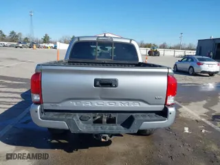 2016 Toyota Tacoma SR with VIN 5TFCZ5ANXGX017531, listed as a IAAI auction lot 41704525 with 106,394 mi miles. Bid and sale history available at carsss.com. Image 17.