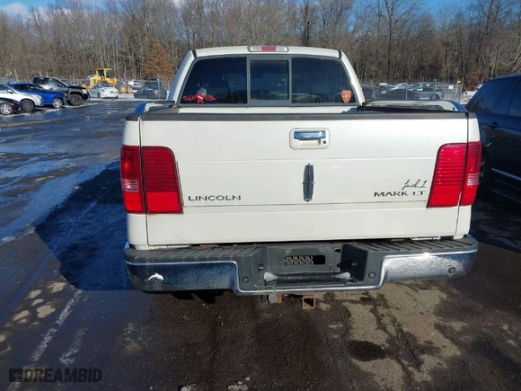 2006 Lincoln Mark LT with VIN 5LTPW18536FJ23443, listed as a IAAI auction lot 41544114 with NaN miles. Bid and sale history available at carsss.com. Image 17.
