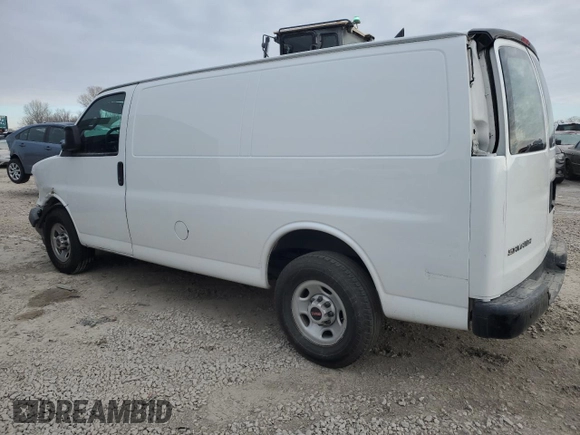 2019 GMC Savana Cargo z VIN 1GTW7AFGXK1348515, wystawiony jako Copart lot #43860155 z przebiegiem 202 157 mil mil oraz Szkody całkowita. Historia ofert i sprzedaży dostępna na DreamBid. Obrazek 2.