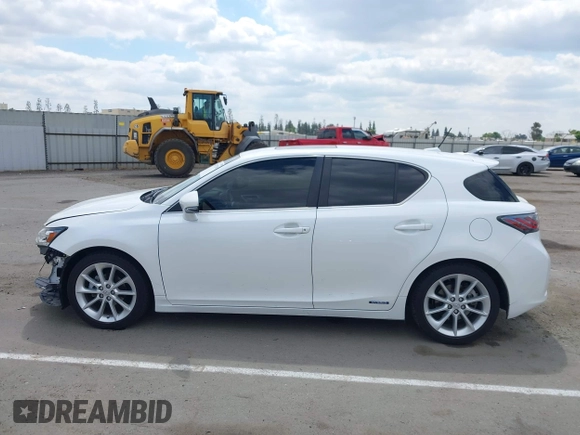 2011 Lexus CT 200h with VIN JTHKD5BH2B2035688, listed as a IAAI auction lot 42097298 with 78,234 mi miles and . Bid and sale history available at DreamBid. Image 15.