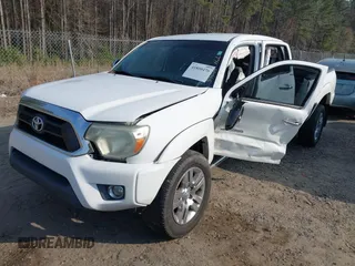 2015 Toyota Tacoma with VIN 3TMMU4FN5FM073323, listed as a IAAI auction lot 41800476 with 132,250 mi miles and . Bid and sale history available at DreamBid. Image 18.