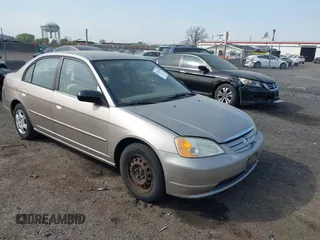 2002 Honda Civic LX with VIN 2HGES16592H524868, listed as a IAAI auction lot 42119246 with 132,514 mi miles and . Bid and sale history available at carsss.com. Image 1.