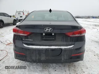 2017 Hyundai Elantra SE z VIN 5NPD84LFXHH172844, wystawiony jako Copart lot #45418985 z przebiegiem 96 169 mil mil oraz Szkoda całkowita • Salvage title. Historia ofert i sprzedaży dostępna na DreamBid. Obrazek 6.