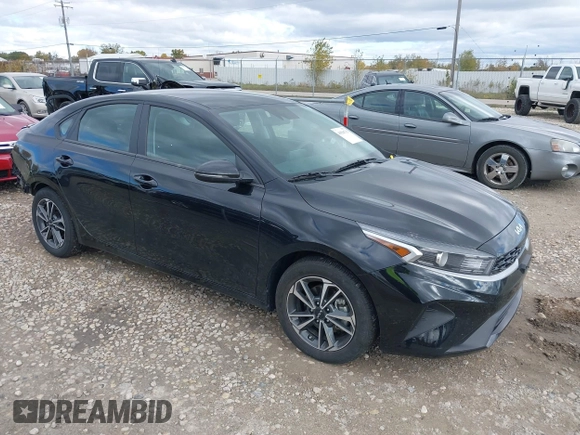 2023 Kia Forte LXS with VIN 3KPF24AD3PE549805, listed as a IAAI auction lot 40584731 with 15,379 mi miles. Bid and sale history available at carsss.com. Image 1.