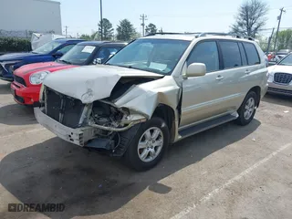 2003 Toyota Highlander with VIN JTEHF21A330105555, listed as a IAAI auction lot 41802341 with 133,872 mi miles. Bid and sale history available at carsss.com. Image 2.