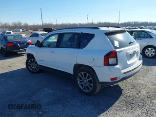 2016 Jeep Compass Sport z VIN 1C4NJCBA4GD785748, wystawiony jako IAAI lot #41585747 z przebiegiem Nie podano mil oraz . Historia ofert i sprzedaży dostępna na DreamBid. Obrazek 3.