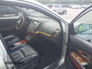 2005 Lexus RX 330 z VIN 2T2HA31U55C048217, wystawiony jako IAAI lot #42296940 z przebiegiem 90 213 mil mil oraz . Historia ofert i sprzedaży dostępna na DreamBid. Obrazek 5.