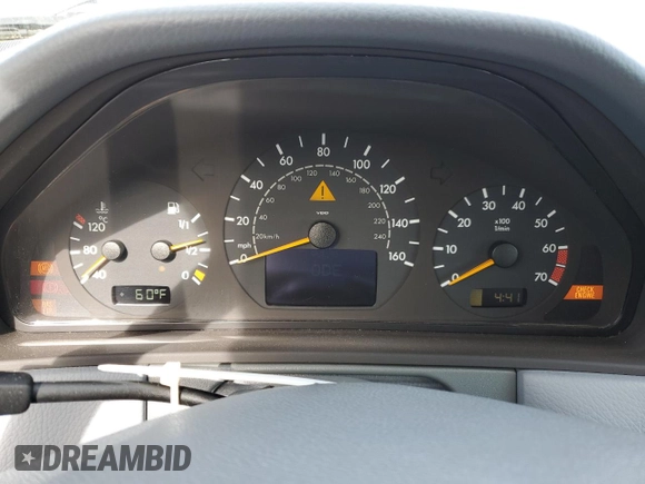 2000 Mercedes-Benz E-Class AWD with VIN WDBJF82J7YX030072, listed as a Copart auction lot 75737594 with 0 mi miles and Clean Title. Bid and sale history available at carsss.com. Image 9.