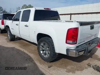 2008 GMC Sierra 1500 SLE1 with VIN 3GTEK13JX8G304275, listed as a IAAI auction lot 41249001 with 195,116 mi miles. Bid and sale history available at carsss.com. Image 3.