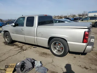 2006 Chevrolet Silverado SS z VIN 2GCEC19N561178209, wystawiony jako Copart lot #44487665 z przebiegiem 155 319 mil mil oraz Szkody całkowita. Historia ofert i sprzedaży dostępna na DreamBid. Obrazek 2.