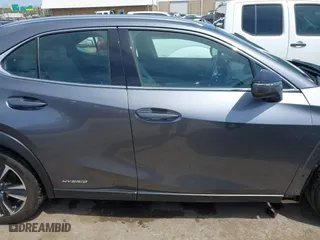 2021 Lexus UX with VIN JTHP9JBH1M2040593, listed as a IAAI auction lot 42024493 with 33,394 mi miles. Bid and sale history available at carsss.com. Image 14.