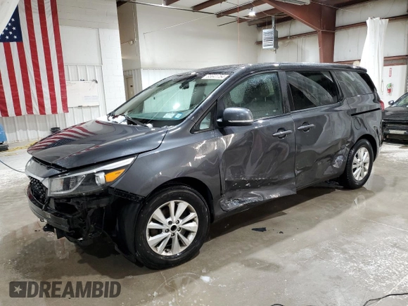 2018 Kia Sedona LX with VIN KNDMB5C1XJ6381951, listed as a Copart auction lot 85641754 with 152,134 mi miles and Salvage Title. Bid and sale history available at carsss.com. Image 1.